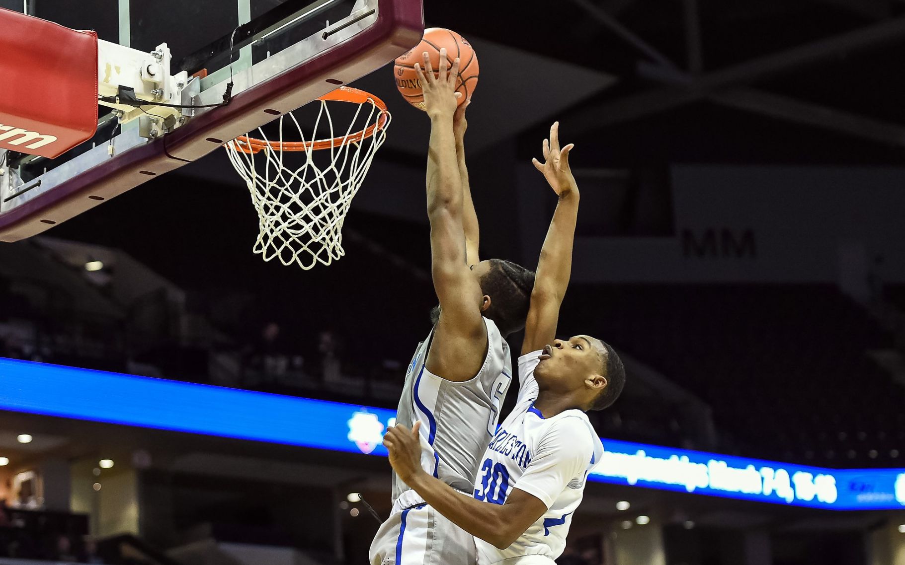 Vashon 70, Charleston 47